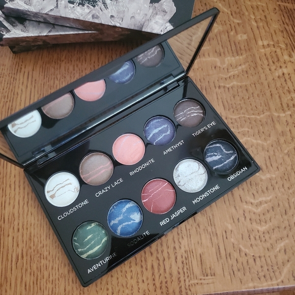 Pure Cosmetics Winter Wanderlust Baked Marble Eyeshadow Palette - Picture 1 of 9